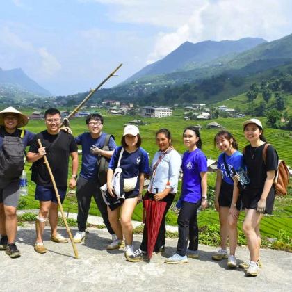 从萨帕镇出发:迤逦湖村、劳寨村与达瓦村导览徒步之旅 从萨帕镇出发:迤逦湖村、劳寨村与达瓦村导览徒步之旅