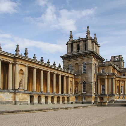 英国牛津-牛津大学人工讲解2小时拼团【资深中文讲师】 英国牛津-牛津大学人工讲解2小时拼团【资深中文讲师】