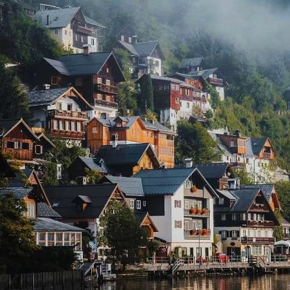 维也纳往返:哈尔施塔特、萨尔茨堡与梅尔克一日游(跟团) 维也纳往返:哈尔施塔特、萨尔茨堡与梅尔克一日游(跟团)