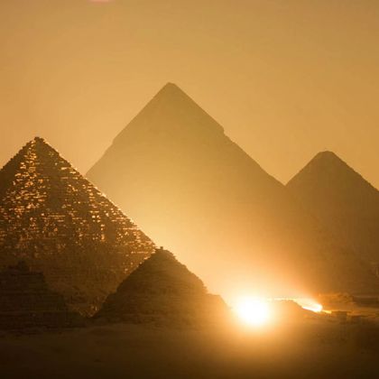 埃及开罗胡夫金字塔+狮身人面像+埃及博物馆一日游