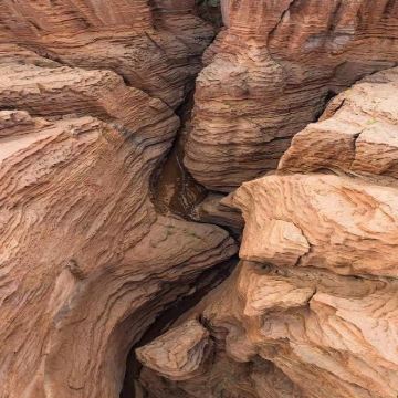 拜城烈焰泉+天山神秘大峡谷+克孜尔魔鬼城+克孜尔红石林一日游 拜城烈焰泉+天山神秘大峡谷+克孜尔魔鬼城+克孜尔红石林一日游