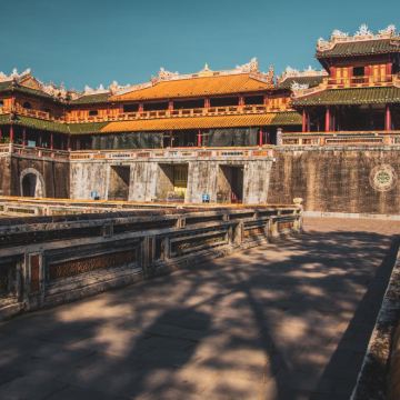 岘港/会安出发私人顺化一日游:参观皇城与皇帝陵墓,含英文导游,全程专车服务 岘港/会安出发私人顺化一日游:参观皇城与皇帝陵墓,含英文导游,全程专车服务