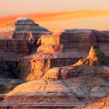 世界魔鬼城/艾里克湖/黑油山一日游【6人以下小团】 世界魔鬼城/艾里克湖/黑油山一日游【6人以下小团】