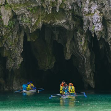公主港地下河之旅的奇观 公主港地下河之旅的奇观