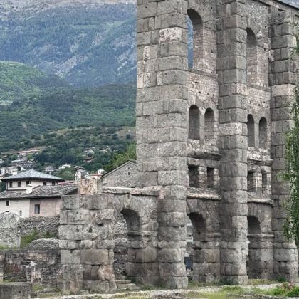 意大利都灵-阿尔卑斯风光-奥斯塔+库马耶-包车-精选 意大利都灵-阿尔卑斯风光-奥斯塔+库马耶-包车-精选