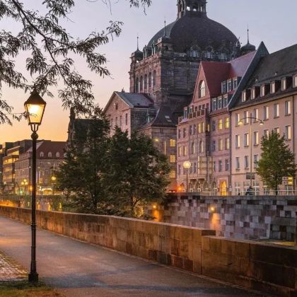 德国纽伦堡市区-纽伦堡城堡-圣塞巴都堂可多日或周边包车-精选 德国纽伦堡市区-纽伦堡城堡-圣塞巴都堂可多日或周边包车-精选