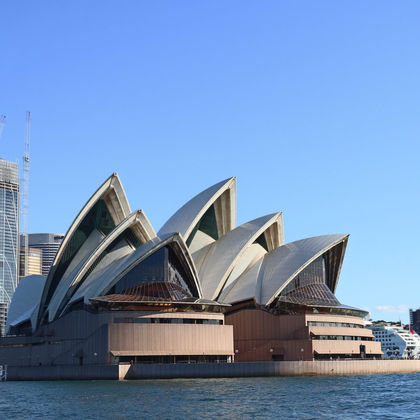澳大利亚悉尼麦考利夫人座椅+海德公园+圣玛丽大教堂+邦迪海滩+悉尼歌剧院+悉尼海港大桥一日游