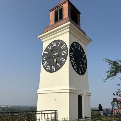 诺维萨德和斯雷姆斯基【含克鲁舍多尔门票+免费品酒+酒店接】 诺维萨德和斯雷姆斯基【含克鲁舍多尔门票+免费品酒+酒店接】