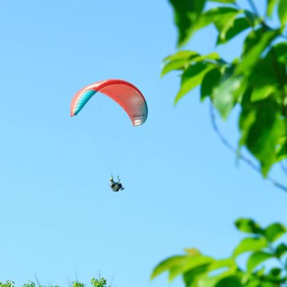 安徽合肥青阳山滑翔伞【俯瞰巢湖+赠送摄影+专业教练】 安徽合肥青阳山滑翔伞【俯瞰巢湖+赠送摄影+专业教练】