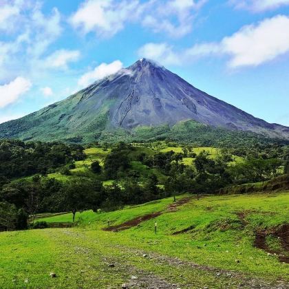 哥斯达黎加 圣何塞阿雷纳尔火山之旅(跟团旅行/2人起订) 哥斯达黎加 圣何塞阿雷纳尔火山之旅(跟团旅行/2人起订)