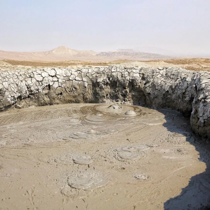 阿塞拜疆巴库泥火山+火神庙+清真寺+壁画一日游【一人成行】 阿塞拜疆巴库泥火山+火神庙+清真寺+壁画一日游【一人成行】