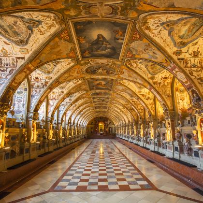 德国慕尼黑王宫+玛丽亚广场+宝马博物馆+英国花园一日游 德国慕尼黑王宫+玛丽亚广场+宝马博物馆+英国花园一日游