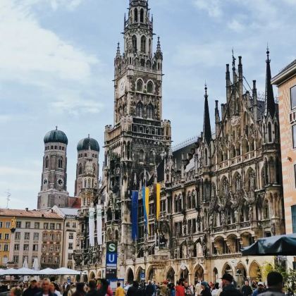 慕尼黑定制10小时中文包车一日游 慕尼黑定制10小时中文包车一日游