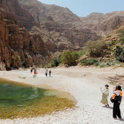 从马斯喀特出发:Wadi Shab & Bimmah Sinkhole全日游 从马斯喀特出发:Wadi Shab & Bimmah Sinkhole全日游