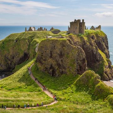 英国邓诺塔城堡+布雷马+凯恩戈姆国家公园一日游|舒适小巴 英国邓诺塔城堡+布雷马+凯恩戈姆国家公园一日游|舒适小巴