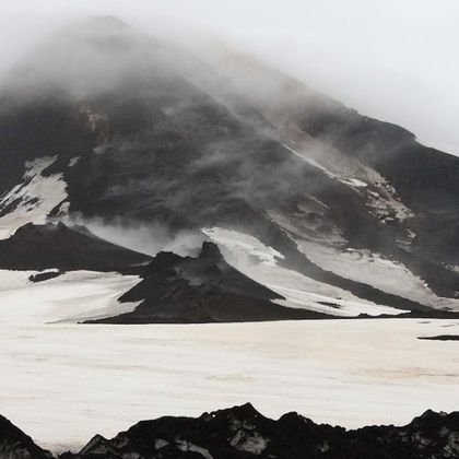 贝拉岛+埃特纳火山+四月九日广场+半人马座喷泉一日游 贝拉岛+埃特纳火山+四月九日广场+半人马座喷泉一日游