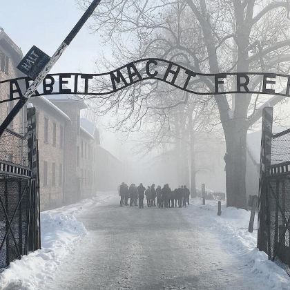 波兰克拉科夫至奥斯维辛-比克瑙集中营一日游 波兰克拉科夫至奥斯维辛-比克瑙集中营一日游