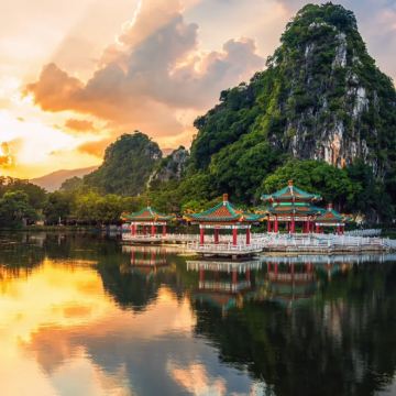 【2-6人小团】肇庆一日游·七星岩+鼎湖山+仙女湖+肇庆美食 【2-6人小团】肇庆一日游·七星岩+鼎湖山+仙女湖+肇庆美食