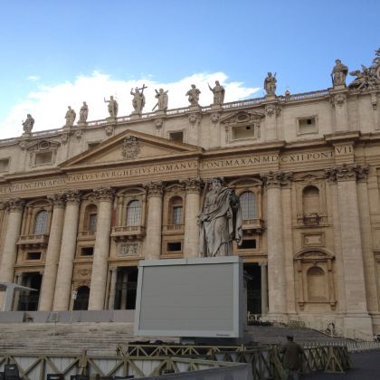 瑞士苏黎世三大教堂+苏黎世湖+玉特利山+瑞士莲巧克力之家博物 瑞士苏黎世三大教堂+苏黎世湖+玉特利山+瑞士莲巧克力之家博物