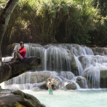 琅勃拉邦巴乌石窟+关西瀑布一日游【湄公河游船巴乌洞】 琅勃拉邦巴乌石窟+关西瀑布一日游【湄公河游船巴乌洞】