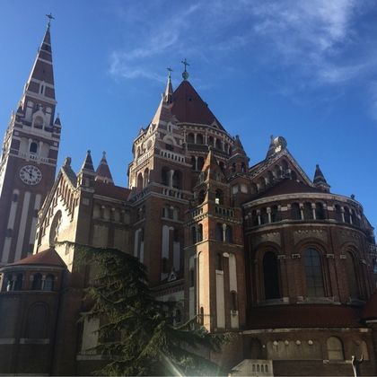 塞尔维亚东正教堂+匈牙利+塞格德还愿教堂一日游