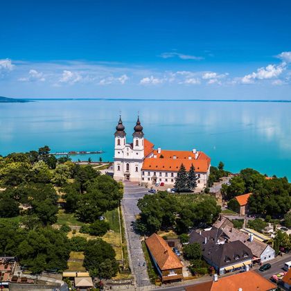 匈牙利巴拉顿湖+蒂豪尼半岛一日游