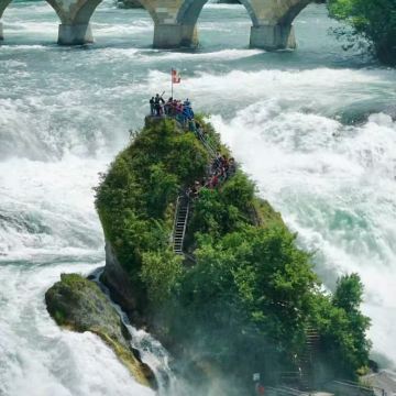 瑞士莱茵瀑布+莱茵河畔施泰因小镇苏黎世往返一日游英文团 瑞士莱茵瀑布+莱茵河畔施泰因小镇苏黎世往返一日游英文团