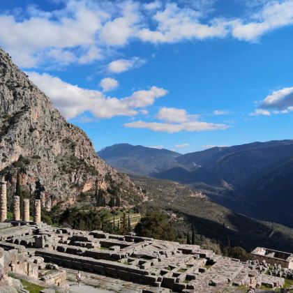 雅典往返科林斯运河-迈锡尼遗址-纳普良小镇-埃比达鲁斯古剧场 雅典往返科林斯运河-迈锡尼遗址-纳普良小镇-埃比达鲁斯古剧场