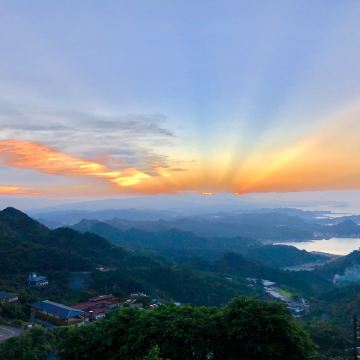 十分+平溪+九份老街+基隆庙口夜市包车游【台北出发】 十分+平溪+九份老街+基隆庙口夜市包车游【台北出发】