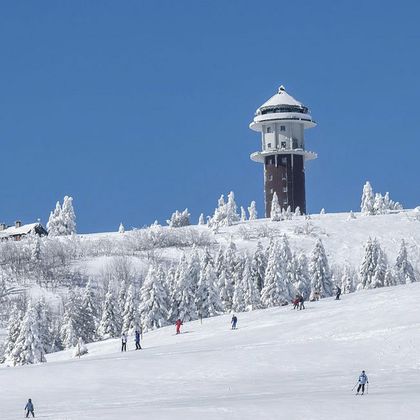 韩国首尔+滑雪场半日游 韩国首尔+滑雪场半日游