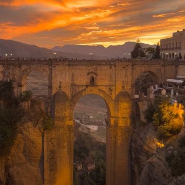 马拉加往返:龙达+赛特尼尔白色小镇经典跟团一日游 马拉加往返:龙达+赛特尼尔白色小镇经典跟团一日游