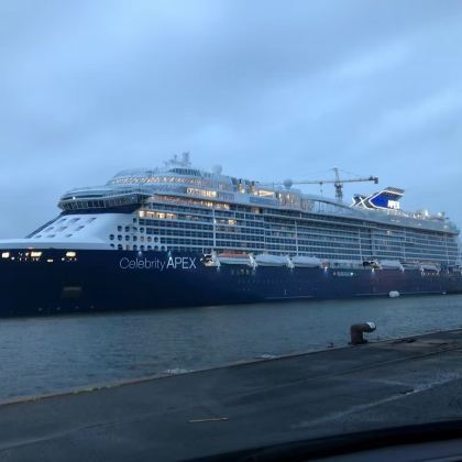 南特圣纳泽尔+圣纳泽尔大教堂+海滨区【中文专车-南特周边包车 南特圣纳泽尔+圣纳泽尔大教堂+海滨区【中文专车-南特周边包车