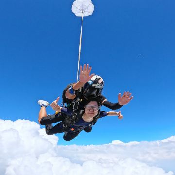 浙江地平线跳伞一日游【3000米高度+空中酷炫拍摄】 浙江地平线跳伞一日游【3000米高度+空中酷炫拍摄】