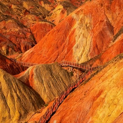 水墨丹霞+炳灵寺+黄河三峡+黄洮交汇一日游【市内接送】 水墨丹霞+炳灵寺+黄河三峡+黄洮交汇一日游【市内接送】