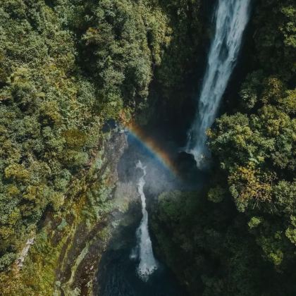 留尼汪直升机 锡拉奥 马法特 萨拉齐冰斗 富尔奈斯火山 留尼汪直升机 锡拉奥 马法特 萨拉齐冰斗 富尔奈斯火山