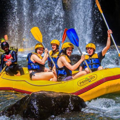 泗水(Surabaya)出发佩卡伦( Pekalen)水上探险半日游(含简单午餐) 泗水(Surabaya)出发佩卡伦( Pekalen)水上探险半日游(含简单午餐)
