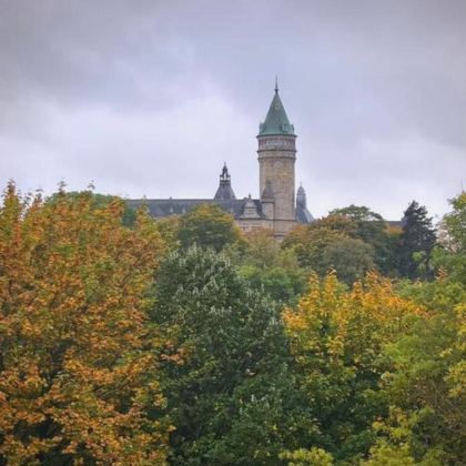 卢森堡+自由大街+伯克要塞+少女像一日游/行程可调-中文专车 卢森堡+自由大街+伯克要塞+少女像一日游/行程可调-中文专车