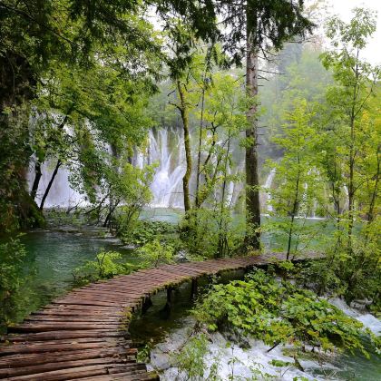 萨格勒布普利特维采湖群国家公园+Barac Caves包车 萨格勒布普利特维采湖群国家公园+Barac Caves包车