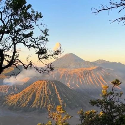 泗水布罗莫火山一日游【日落或日出私密小团+吉普车,1人可拼】 泗水布罗莫火山一日游【日落或日出私密小团+吉普车,1人可拼】