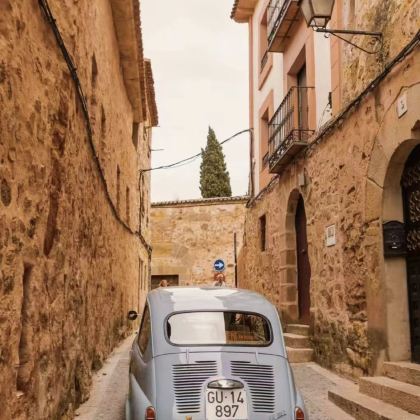 西班牙马德里出发骑士之城锡古恩萨小镇一日游 西班牙马德里出发骑士之城锡古恩萨小镇一日游