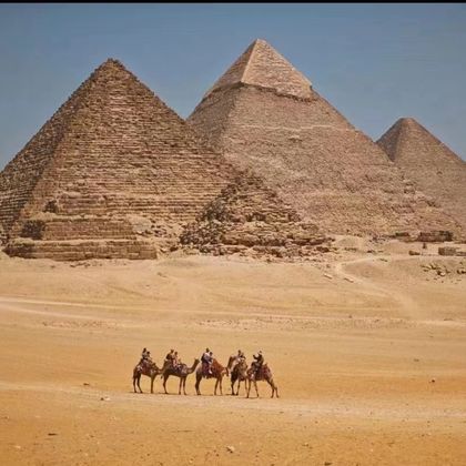 开罗吉萨金字塔群+狮身人面像+埃及博物馆+哈利利市场一日游