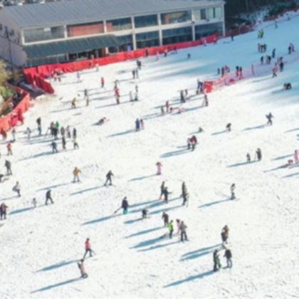 岳西大别山高山滑雪一日游【含大别山滑雪3小时+基础雪具】 岳西大别山高山滑雪一日游【含大别山滑雪3小时+基础雪具】