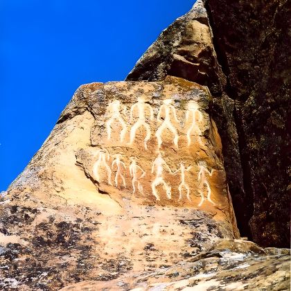 巴库往返:戈布斯坦岩石艺术文化景观+舍基一日游(英文包车) 巴库往返:戈布斯坦岩石艺术文化景观+舍基一日游(英文包车)