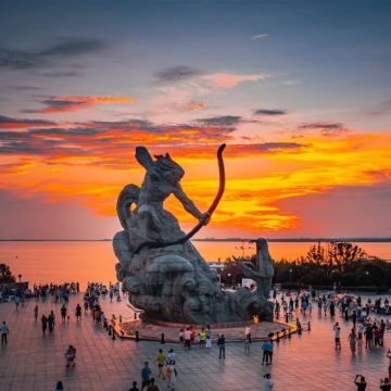 岳阳楼+洞庭湖+屈子园岳阳1日游【送耳麦+可选小团上门接送】 岳阳楼+洞庭湖+屈子园岳阳1日游【送耳麦+可选小团上门接送】