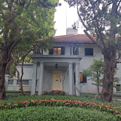 上海宋庆龄故居纪念馆+武康大楼+武康路 人工讲解2小时含耳麦 上海宋庆龄故居纪念馆+武康大楼+武康路 人工讲解2小时含耳麦