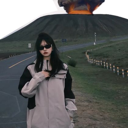 呼和浩特+辉腾锡勒草原+火山+蒙古服拍照【随走随停上门接送】 呼和浩特+辉腾锡勒草原+火山+蒙古服拍照【随走随停上门接送】