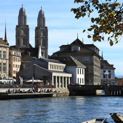 瑞士苏黎世三大教堂+老城+班霍夫大街+奥古斯丁巷+苏黎世湖 瑞士苏黎世三大教堂+老城+班霍夫大街+奥古斯丁巷+苏黎世湖