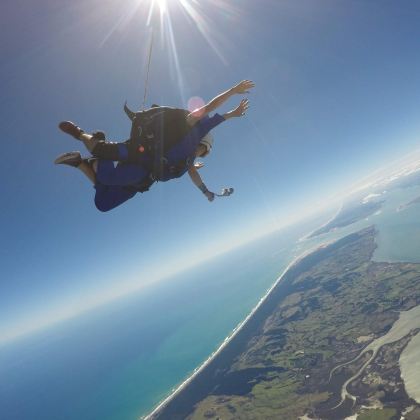 纽西兰奥克兰高空跳伞体验 纽西兰奥克兰高空跳伞体验