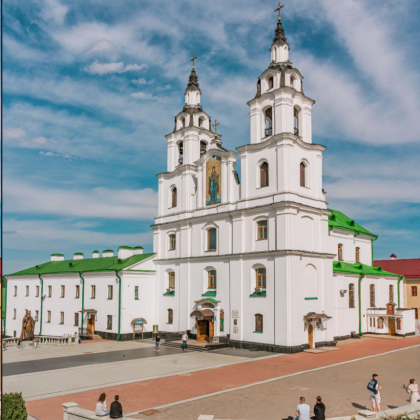 明斯克经典一日游-圣灵大教堂、胜利广场,探秘老城历史与艺术脉 明斯克经典一日游-圣灵大教堂、胜利广场,探秘老城历史与艺术脉