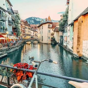 从日内瓦出发的阿讷西半日游|老城运河&中世纪建筑-极美小镇 从日内瓦出发的阿讷西半日游|老城运河&中世纪建筑-极美小镇